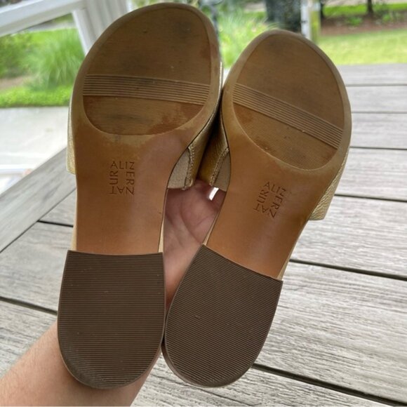 Naturalizer Mason Gold Leather Womens Slide Sandals Size 11 - Picture 6 of 7